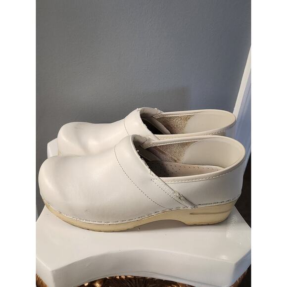 Sanita Professional Patent Leather White Clog 40 US 9.5 Nurse - Picture 2 of 9